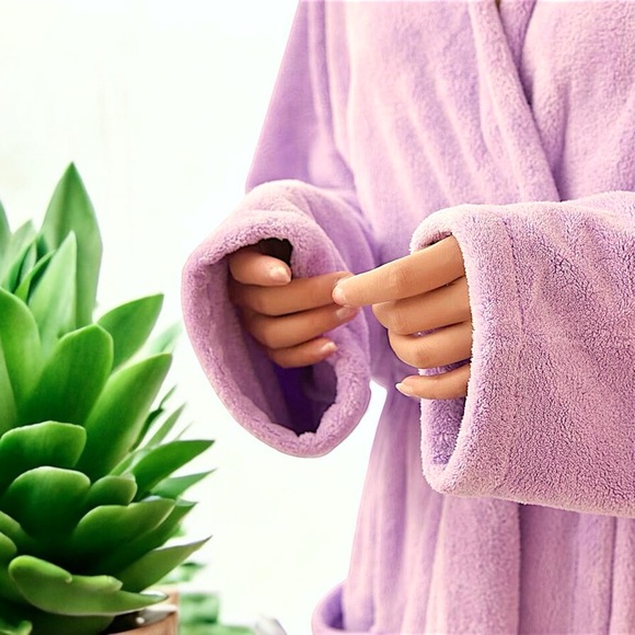 Hotel Spa Collection Pink Plush Super Soft Fleece Robe - Picture 9 of 16